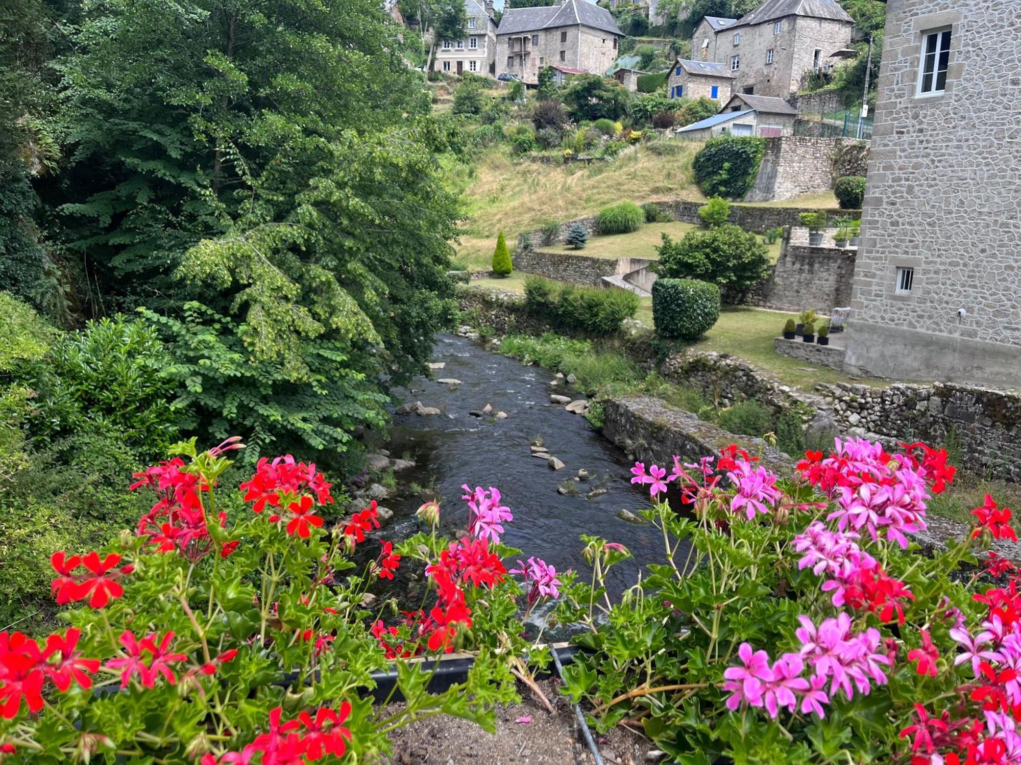 Le Cantou Bed & Breakfast Affieux