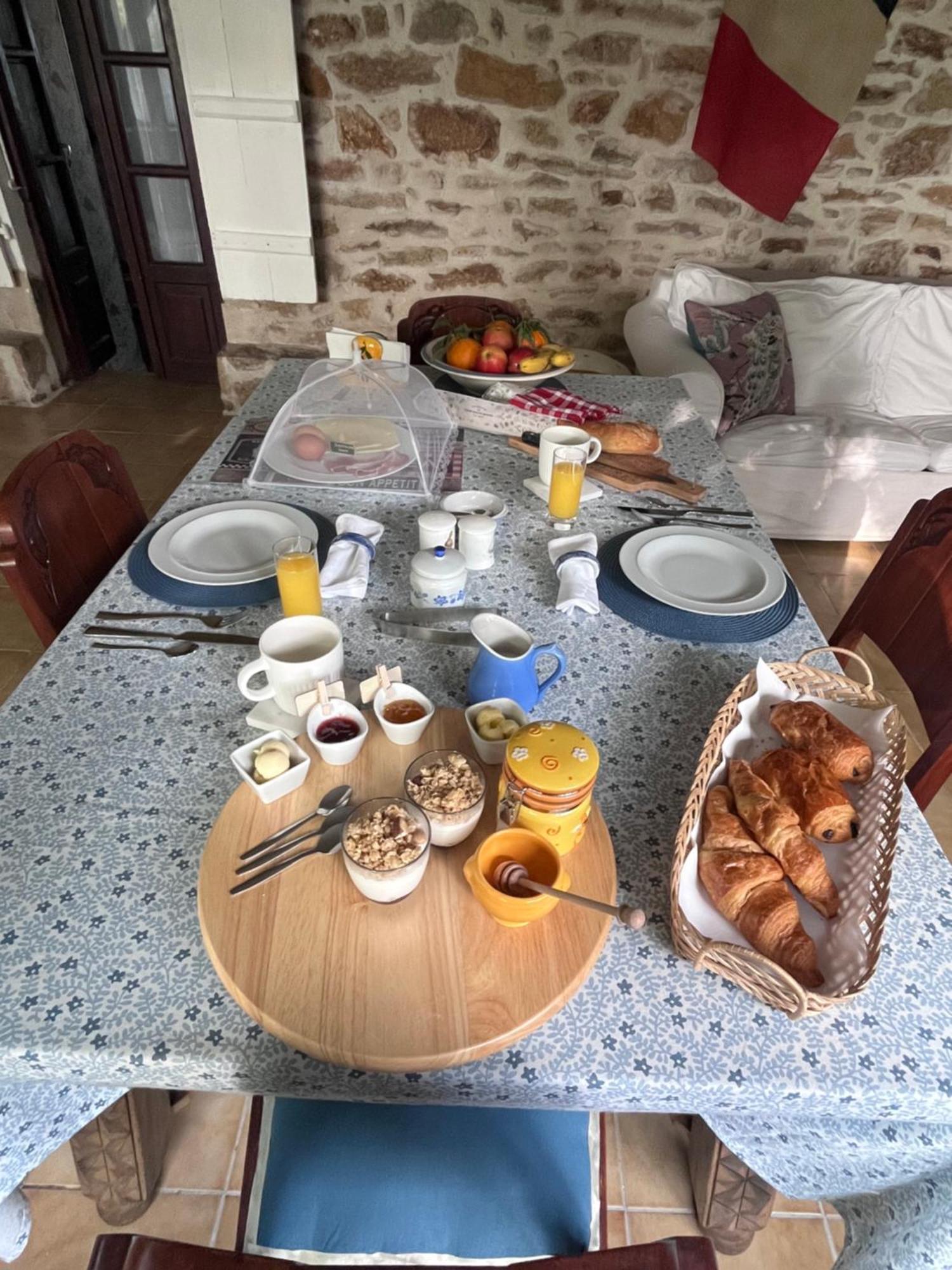 Le Cantou Bed & Breakfast *